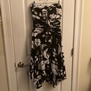 White House Black Market Black and White Floral Tiered Dress.  Size 4.